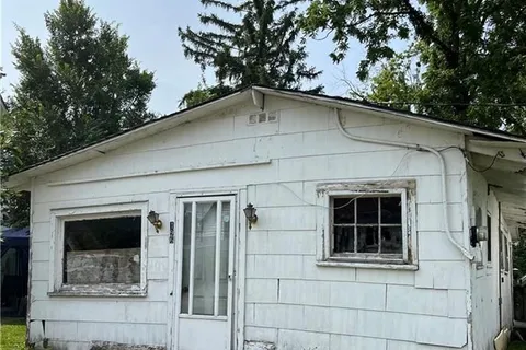 196 Lincoln Rd, Fort Erie, ON L0S 1B0