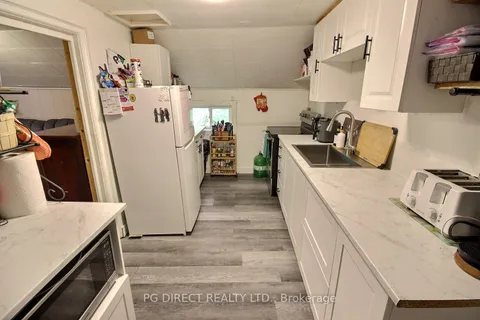60 Queen Street, Quinte West, ON K8V 4X8