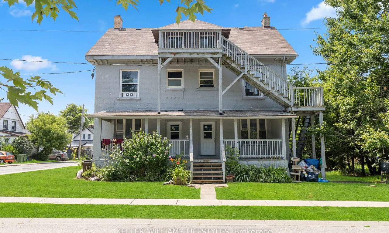 33 Station St, St. Thomas, ON N5P 2X1