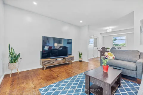 1007 Sunningdale Rd, London, ON N6G 5B7