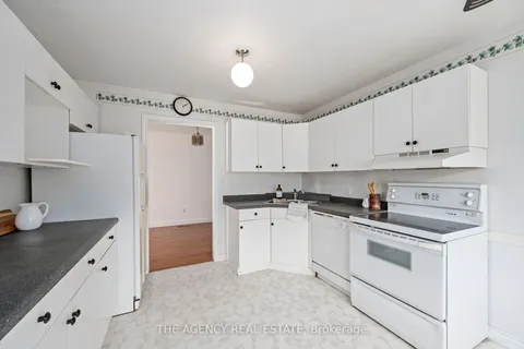 360 Highview Dr, St. Thomas, ON N5R 5Z6