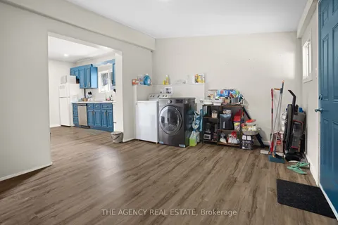 42 Elmwood Pl, London, ON N6J 1J2