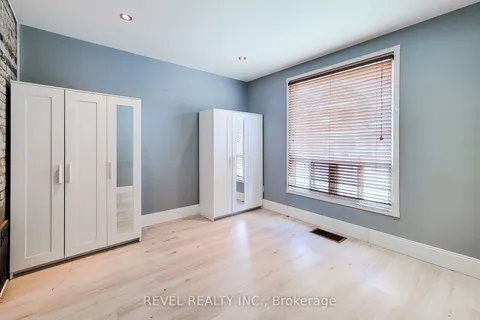 114 Tisdale St, Hamilton, ON L8L 5M6