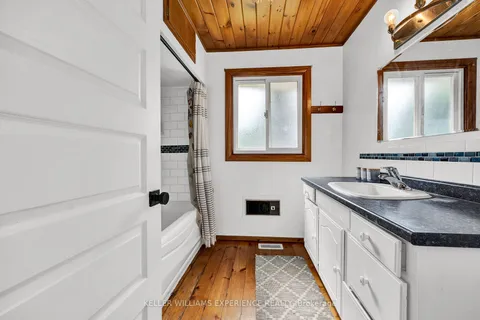 37 Allan St, Minto, ON N0G 1M0