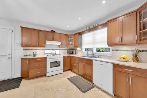 167 Wright Ave, Belleville, ON K8P 4E7