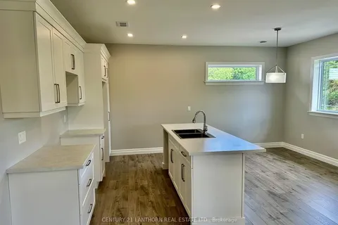10 Gladstone St, Madoc, ON K0K 2K0