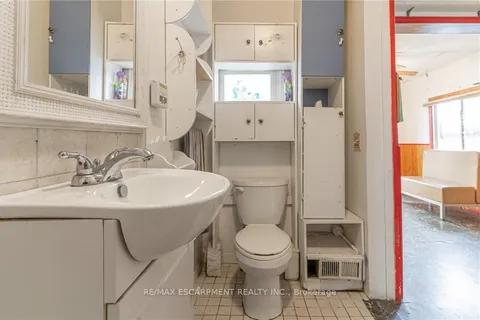 76 Gage Ave, Hamilton, ON L8L 7A1