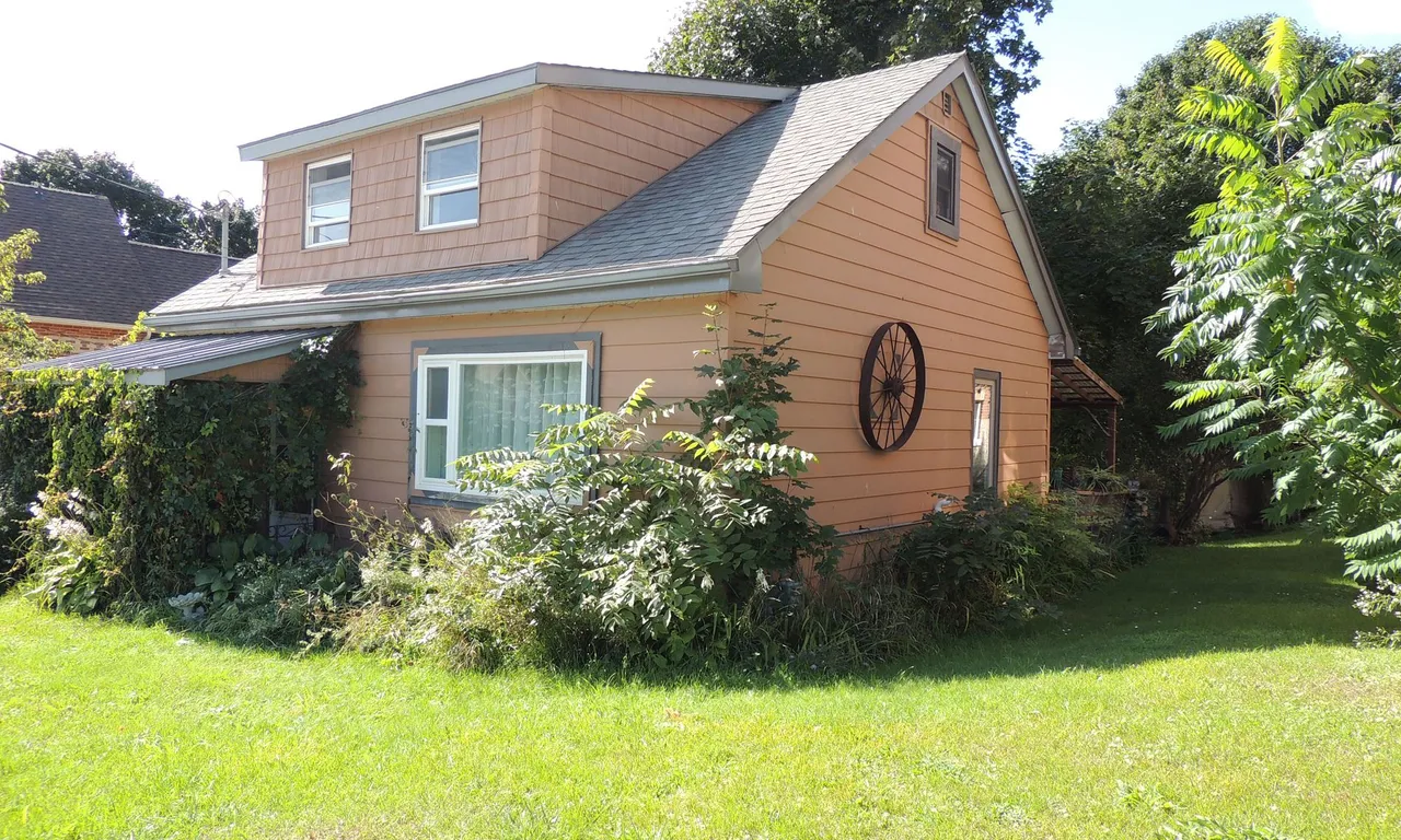 44 Collingwood St, Grey Highlands, ON N0C 1E0
