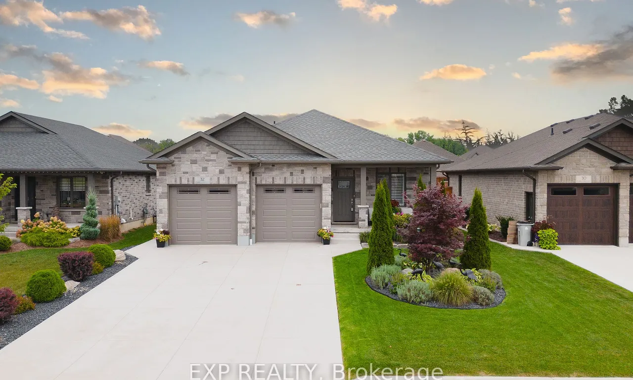 32 Forbes Cres, North Perth, ON N4W 0B9