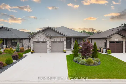 32 Forbes Cres, North Perth, ON N4W 0B9