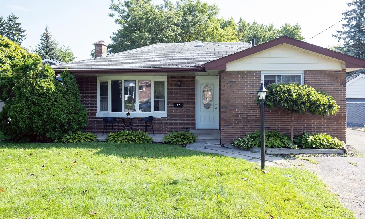 27 Glendale Rd, Belleville, ON K8P 4H4