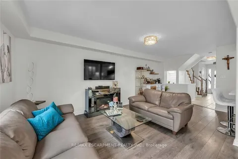 119 Donald Bell Dr, Hamilton, ON L0R 1C0