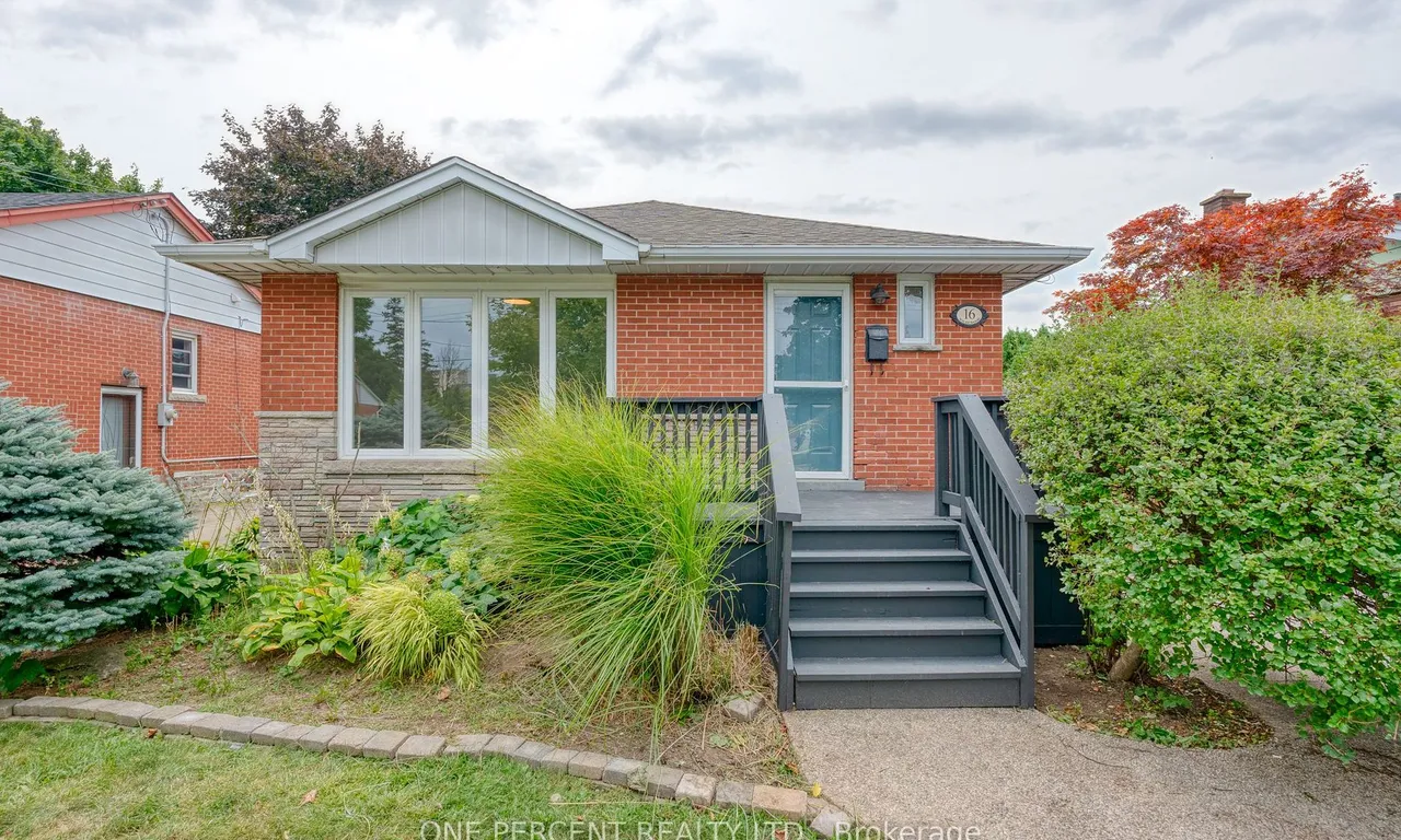 16 Wildewood Ave, Hamilton, ON L8T 1X3