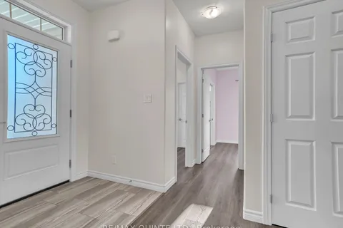 32 Redwood Dr, Belleville, ON K8N 4Z5