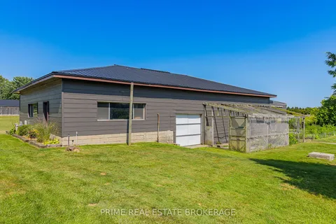 8819 Longwoods Rd, Strathroy-Caradoc, ON N0L 1W0