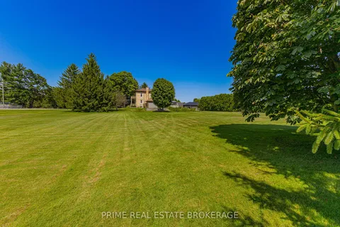 8819 Longwoods Rd, Strathroy-Caradoc, ON N0L 1W0