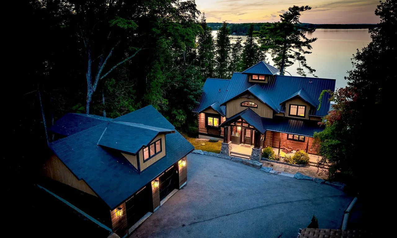 1738 Poplar Point Rd, Smith-Ennismore-Lakefield, ON K9J 6X5