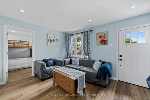 22 Johnson Rd, Quinte West, ON K8V 2W6