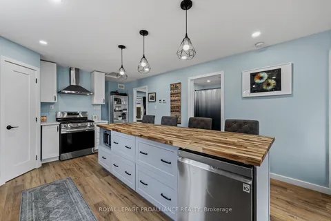 22 Johnson Rd, Quinte West, ON K8V 2W6