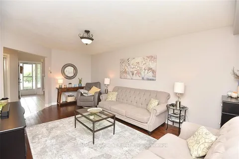 27 Dalia Ave, Hamilton, ON L8W 3X7