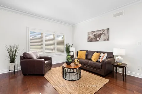 10 Brown St, Minto, ON N0G 1M0