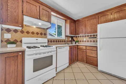 558 Ontario St, St. Catharines, ON L2N 4N5