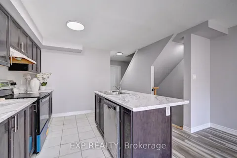 82 Knotty Pine Ave, Cambridge, ON N3H 0E2