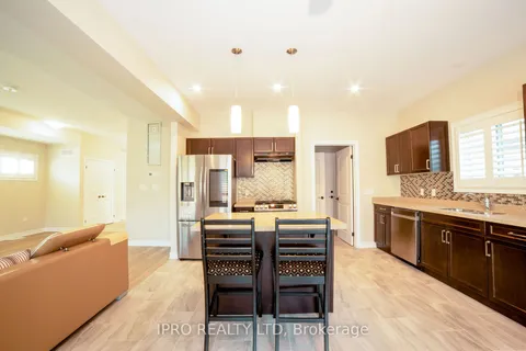 334 Viger Dr, Welland, ON L3B 5E9
