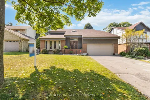 15 SKI VALLEY Cres, London, ON N6K 3H2