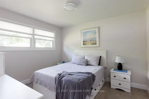 82 Queenston Cres, London, ON N5W 1N6