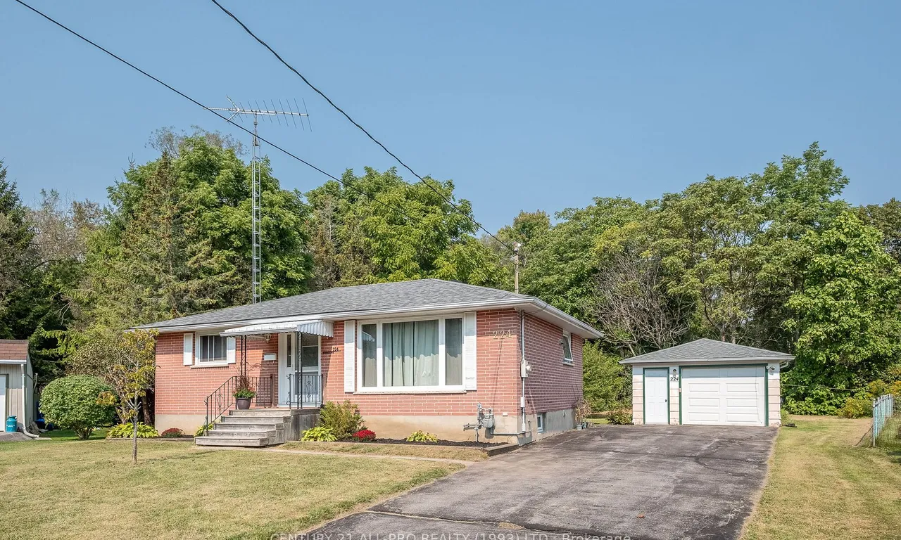 224 Nickerson Dr, Cobourg, ON K9A 1A5