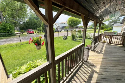 3670 Concession Dr, Southwest Middlesex, ON N0L 1M0