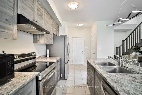 55 Ever Sweet Way, Thorold, ON L2V 0K9