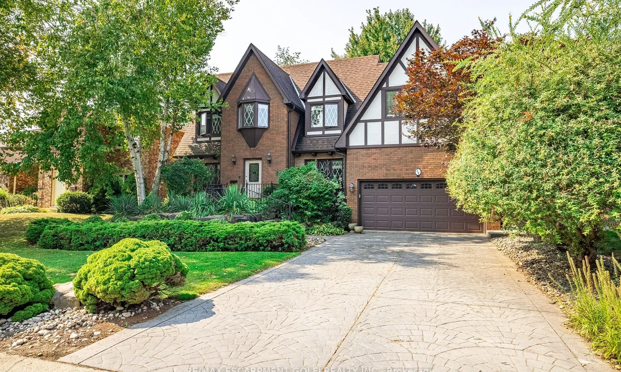 58 GALLEY Rd, Hamilton, ON L9G 4T1