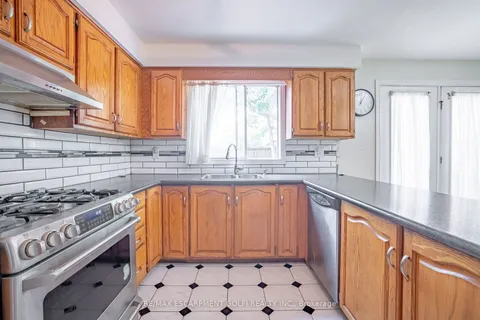 58 GALLEY Rd, Hamilton, ON L9G 4T1