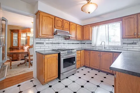 58 GALLEY Rd, Hamilton, ON L9G 4T1