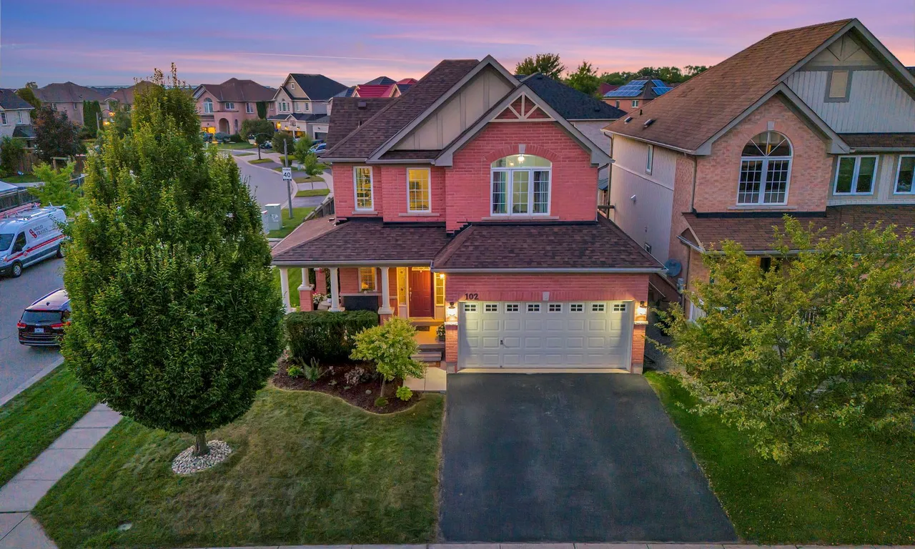 102 Barrett Ave, Brantford, ON N3S 0B4