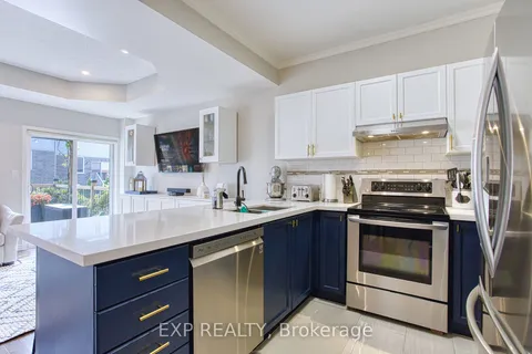 94 Benziger Lane, Hamilton, ON L8E 6G5