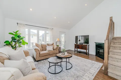 205 Eden Oak Tr, Kitchener, ON N2A 0H6