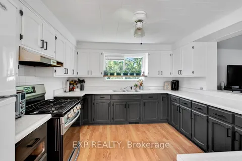 2033 Main St, Norfolk, ON N0E 1X0