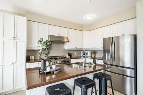 17 Logan Lane, Kawartha Lakes, ON K9V 0L3