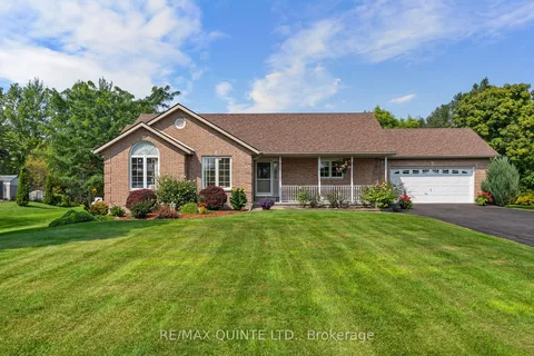124 County Road 3, Prince Edward County, ON K8N 0L4