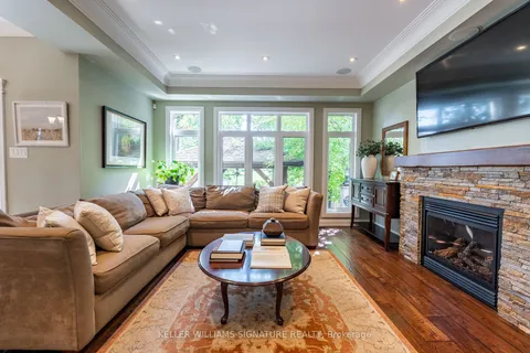 81 Glancaster Rd, Hamilton, ON L9G 3K9