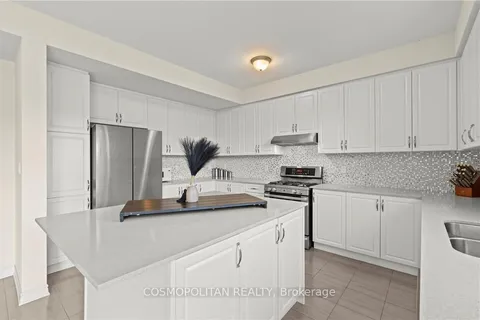 34 Oriole Cres, Port Colborne, ON L3K 6E2