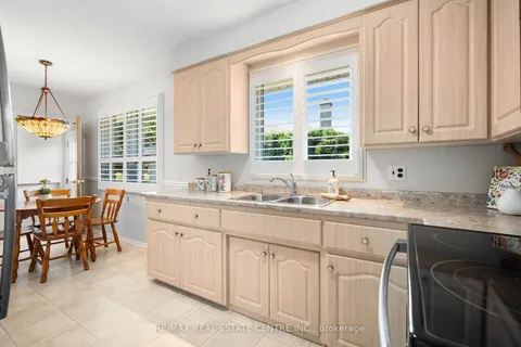 6 Inlet Ave, Kitchener, ON N2B 2L8