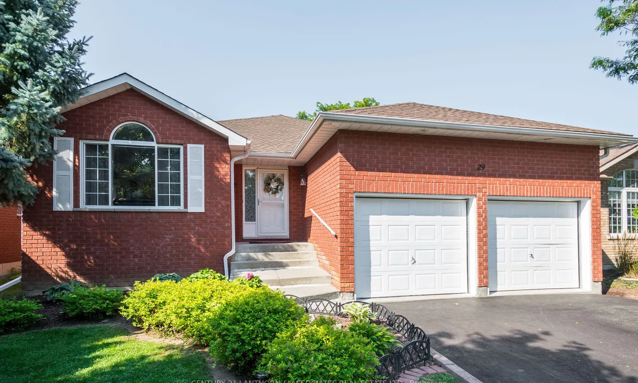 29 Grosvenor Dr, Belleville, ON K8P 5K3