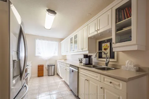 29 Grosvenor Dr, Belleville, ON K8P 5K3