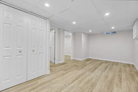 80 Ardsley Rd, London, ON N6G 3W4