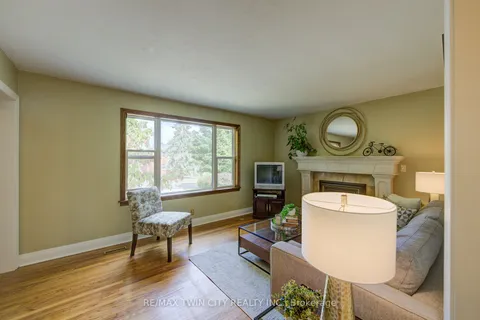 97 FAIRMOUNT Rd, Kitchener, ON N2H 2G5