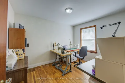 97 FAIRMOUNT Rd, Kitchener, ON N2H 2G5